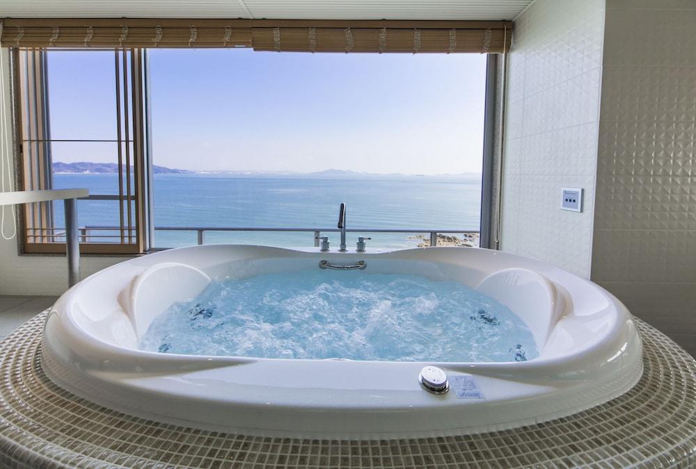 Hotel Ofutei Fukuyama Bagian luar foto